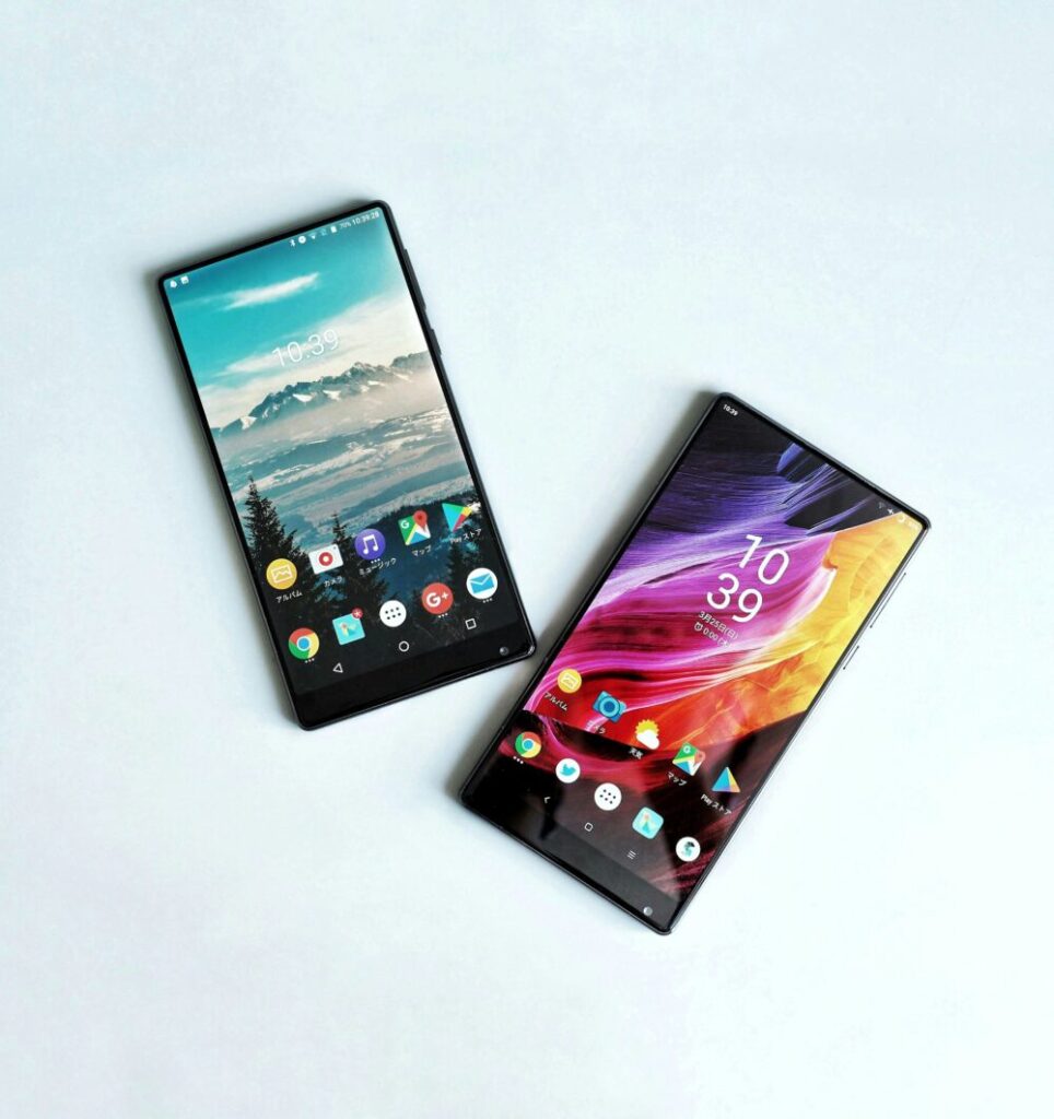 二つのスマートフォン